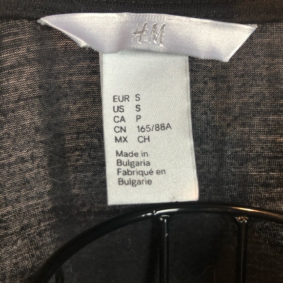 H&M Top - Picture 3 of 3